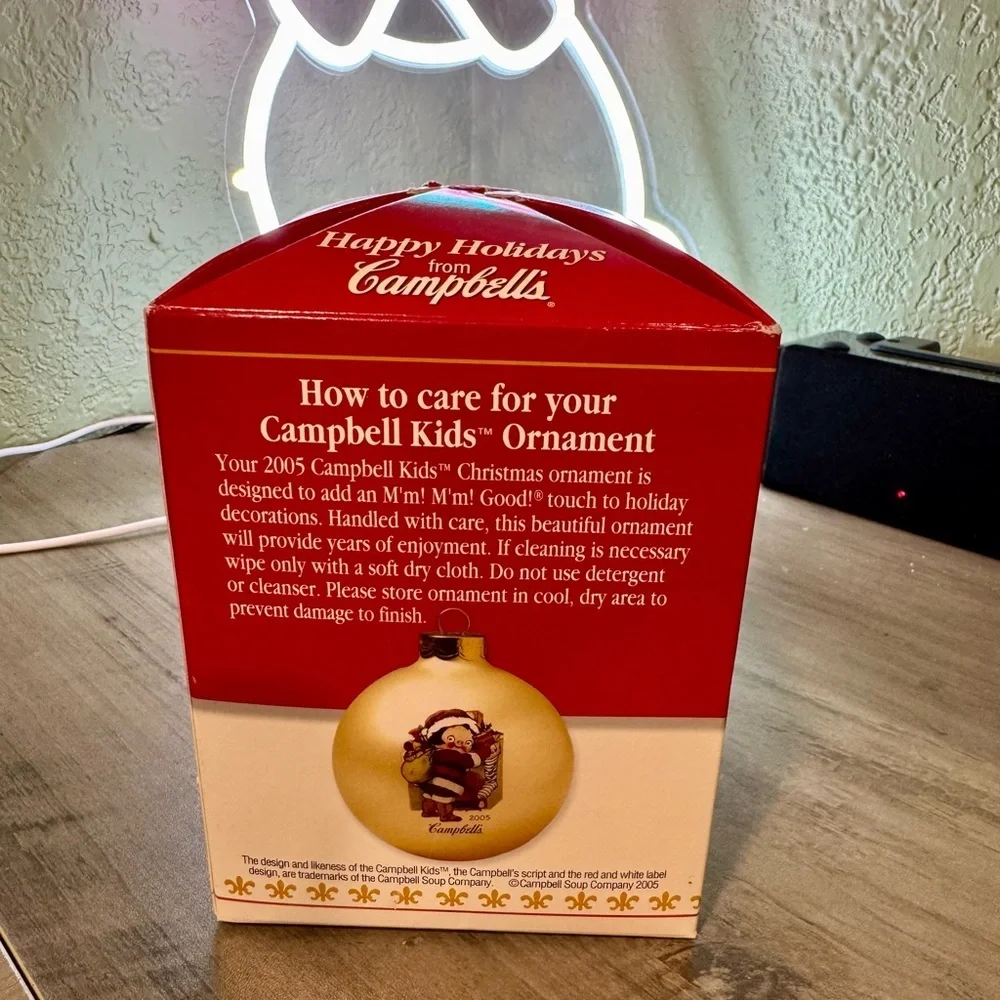 Campbells 2005 Holiday Ornament - Picture 6 of 8